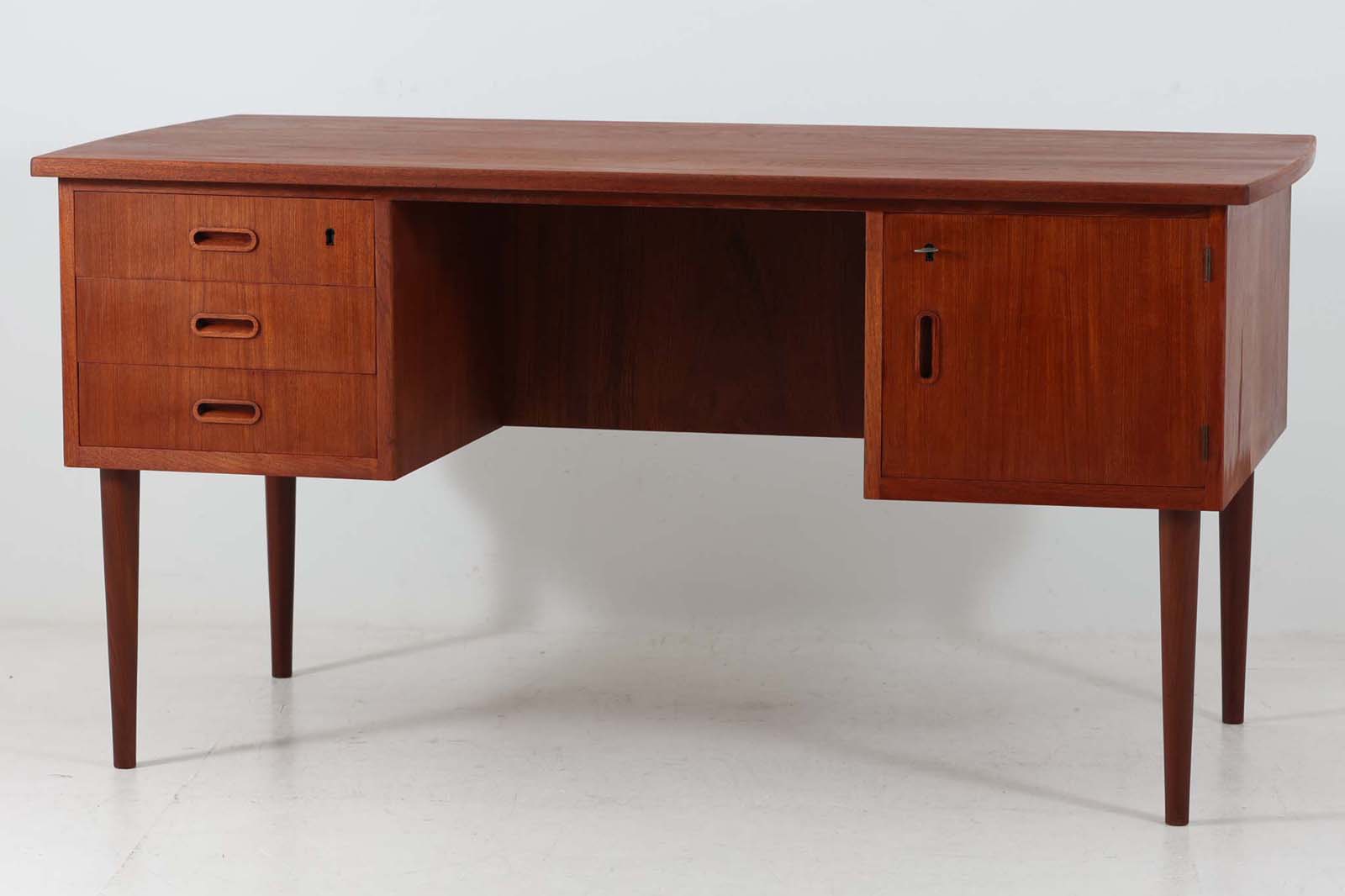 DK14236_1.jpg?v=1744879149