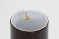 北欧より買い付けた、Holmgaard社製ビンテージランプです。照明部分はデンマークを代表する照明メーカーFog&morup社によって作成されています。Holmgaard社のペンダントライトの中でも人気の「P&TPENDEL」シリーズで内と外側の2層の色味が特徴的です。消灯&点灯時にそれぞれ違った表情を見せてくれる素敵なデザインです。