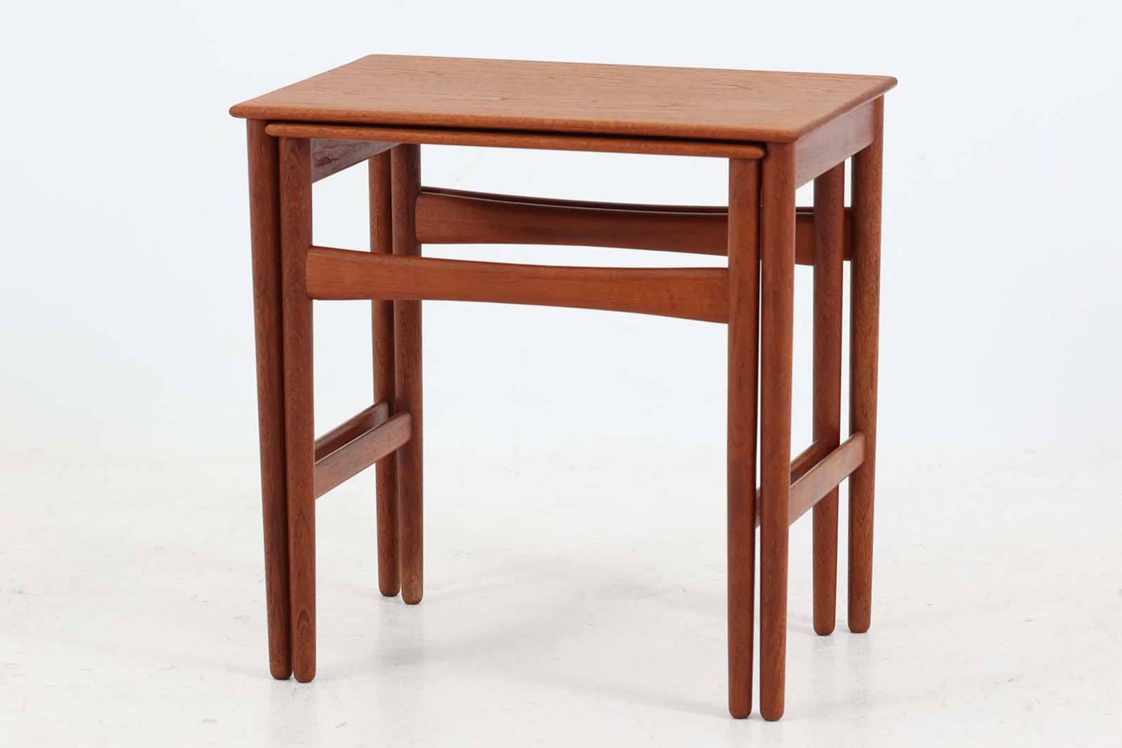 Hans J.Wegner(ハンス・J・ウェグナー) チーク無垢材 ネストテーブル
