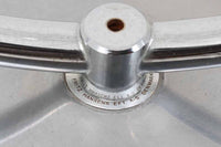 1973年にVernerPantonによってデザインされたモデルで、FritzHansen社によって製造されていましたが、現在は廃盤となっている様です。本体は回転せず固定式となります。