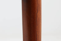 北欧より買い付けた、円形のダイニングテーブルです。急な来客時にも対応できるエクステンションタイプです。良質なチーク材が使用されていますのでお部屋に暖かみを与えてくれそうです。円形のため拡張板は別保管となります。