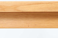 Borgemogensenデザインのシェーカースタイルのダイニングテーブルです。天板には良質なオーク突板材、脚にはオーク無垢材使用されておりシンプルなデザインながらも大変美しいテーブルに仕上がっています。