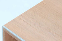 北欧より買い付けたBang&Olufsen社製AVボードです。非常にデザインが優れている事で有名な会社ですが、こちらのキャビネットはシンプルなデザインです。オーディオのデザインを引き立たせる様なそんな雰囲気に仕上がっています。オーク材の希少なモデルです。