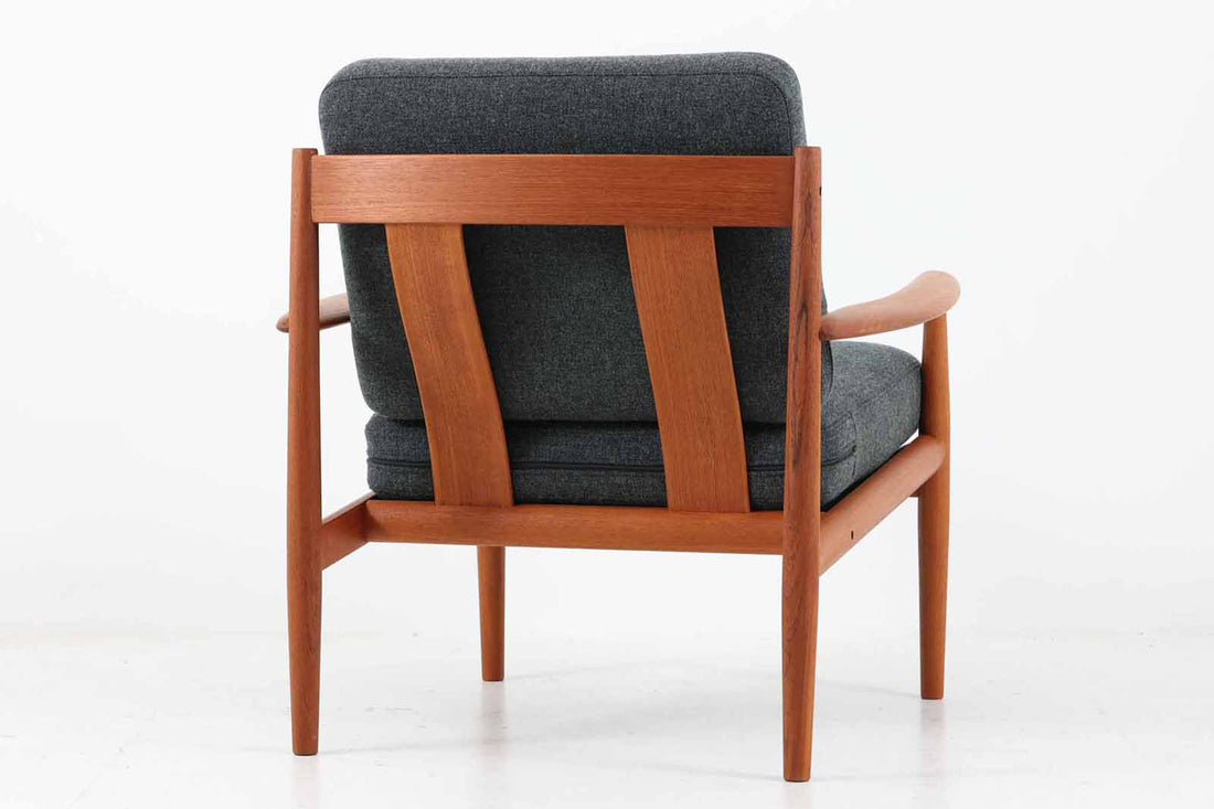 デンマークの女性デザイナー"グレーテヤルク"によってデザインされたシングルソファです。アームのカーブが特徴的なデザインです。クッション内部にはスプリングが内包されていますので快適な座り心地です。
