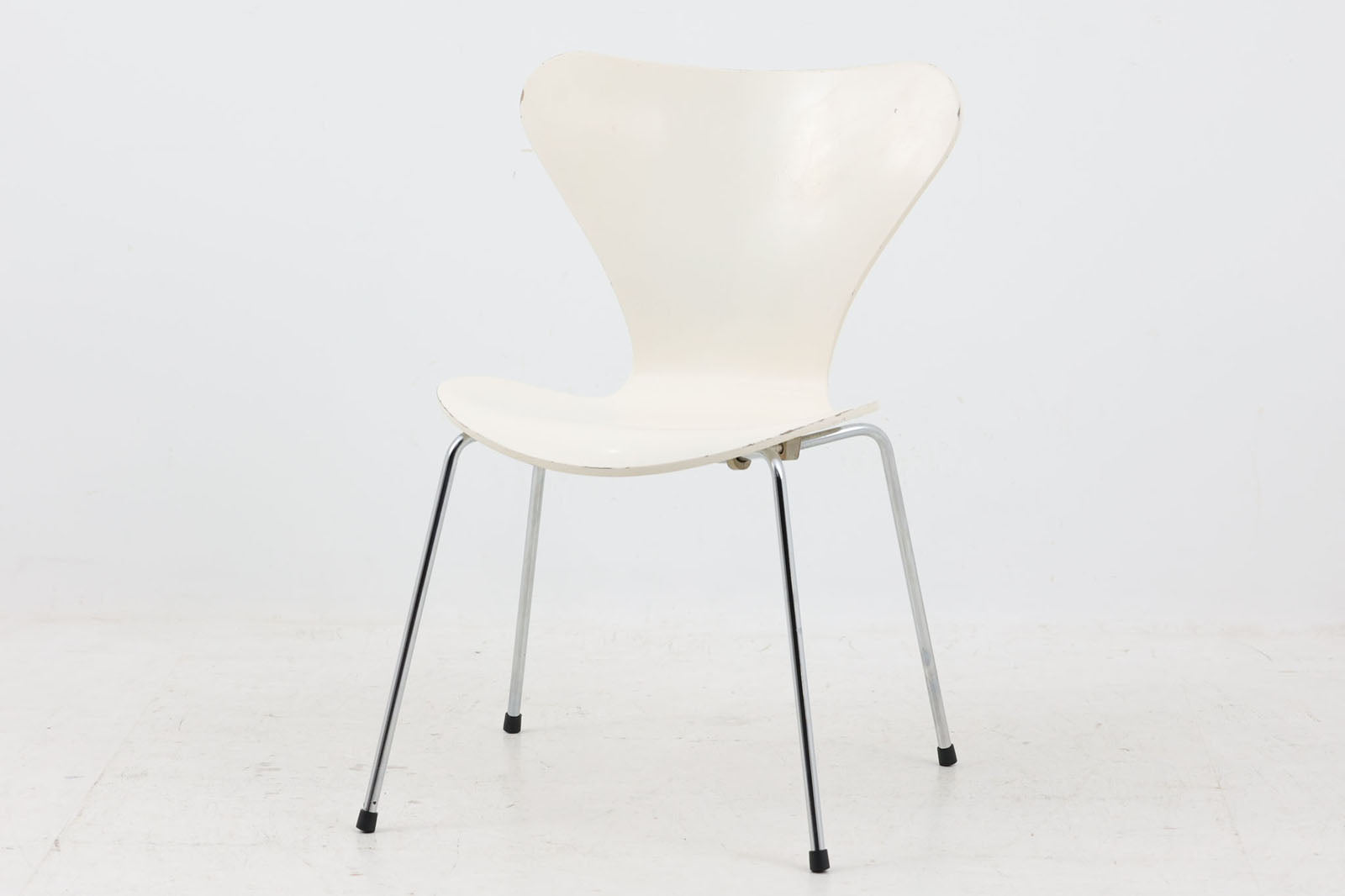 フリッツハンセン　セブンチェア　ホワイト　ヤコブセン Fritz Hansen(フリッツ・ハンセン) セブンチェア ホワイト Arne