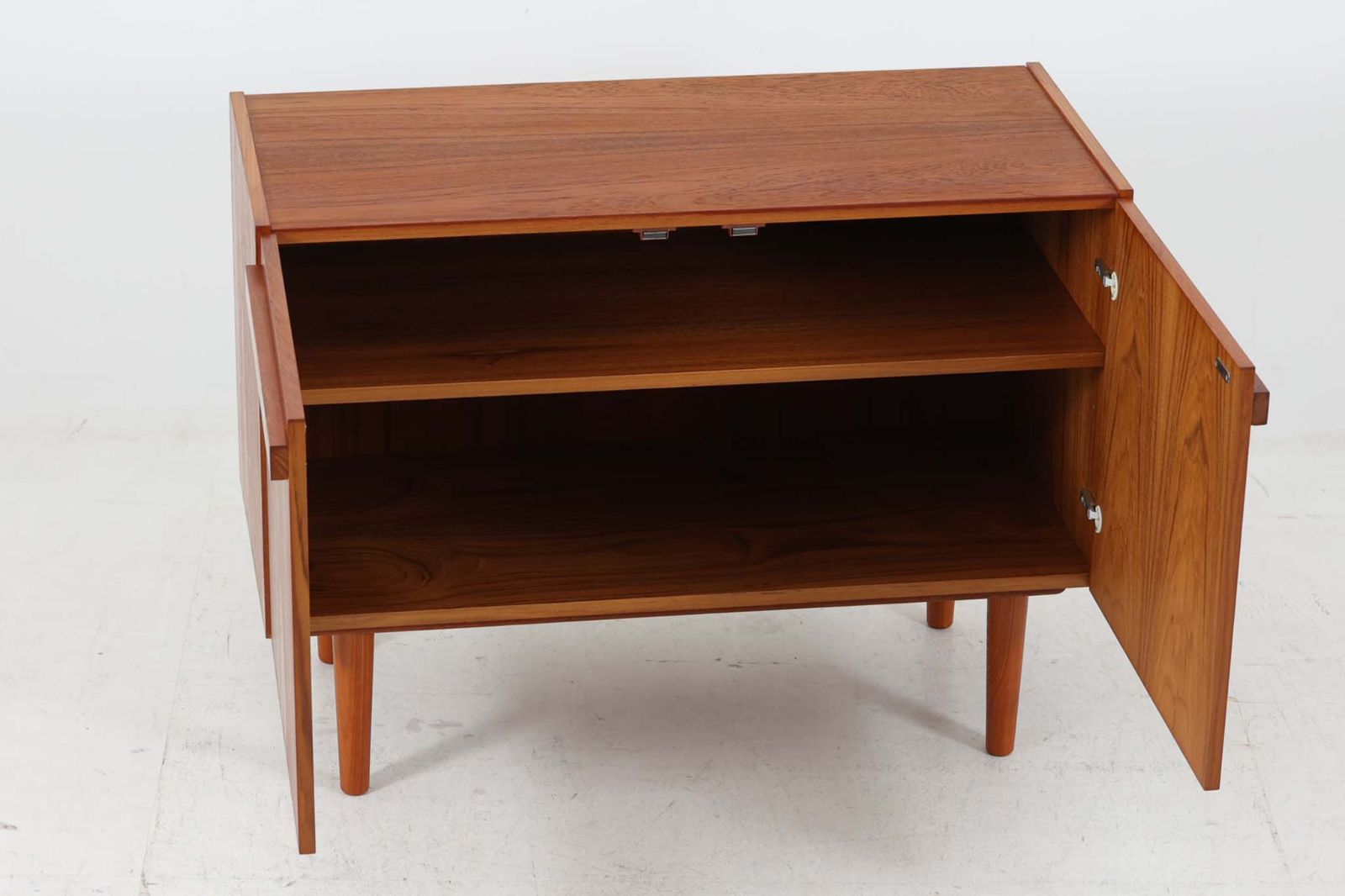 デンマーク製 スモールキャビネット チーク材 北欧家具