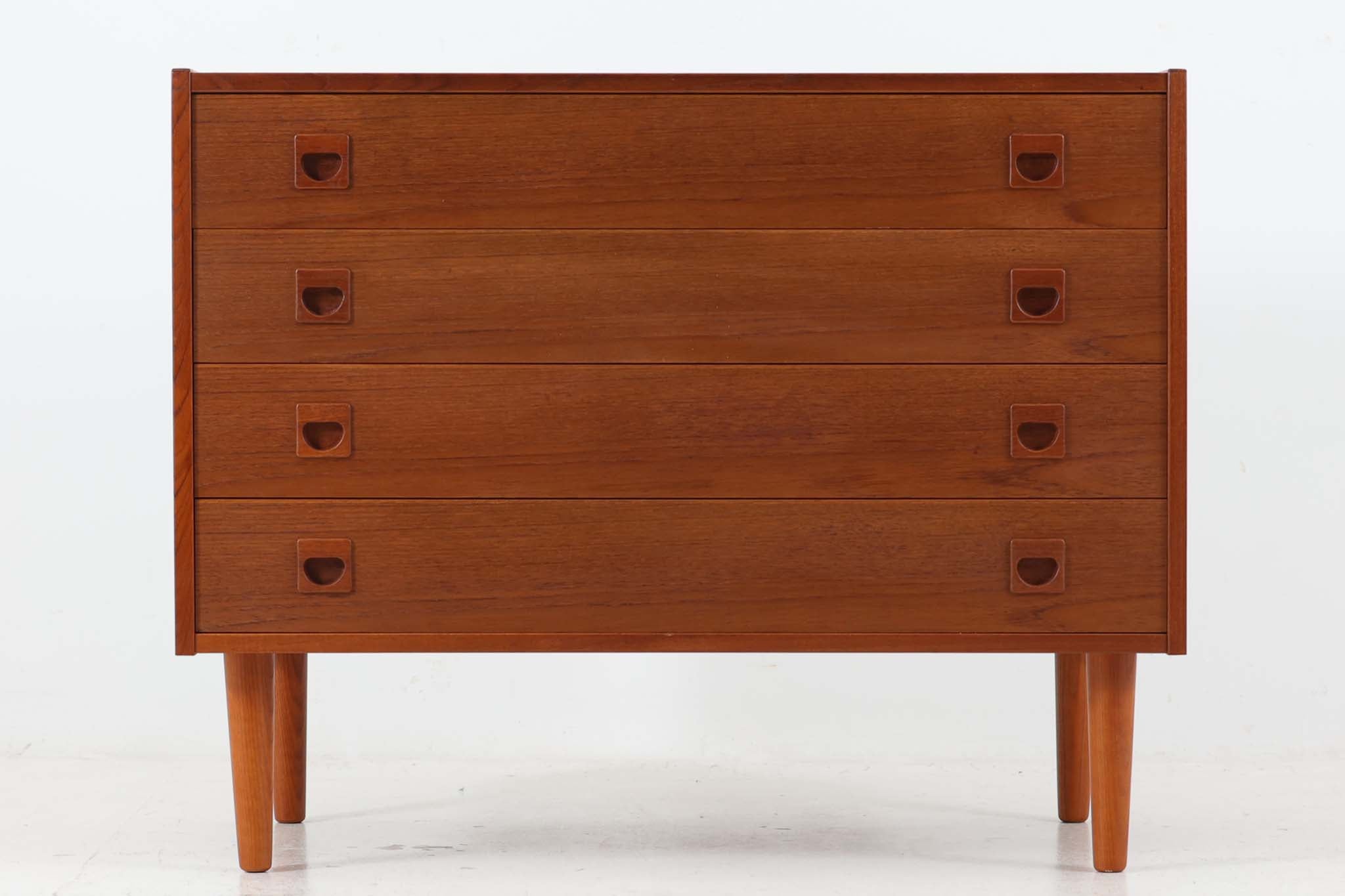 スウェーデン製 チェスト4段 チーク材 北欧家具ビンテージ – CHLOROS