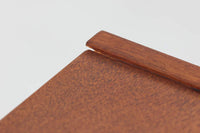 北欧より買い付けたローボードです。シンプルなフォルムで、良質なチーク材が使用されており、暖かみのある木肌が魅力的です。