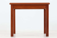 北欧より買い付けたサイドテーブルです。タイルがデザインポイントになっており、熱いコップなどをそのまま置く事が出来ます。本体には良質なチーク材が使用されています。