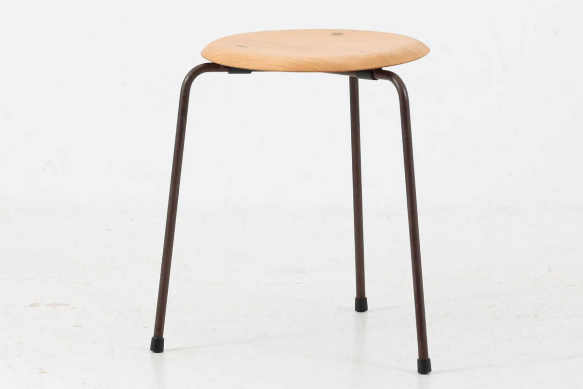 Fritz Hansen(フリッツ ハンセン)社 スツール 3本脚 ビーチ材