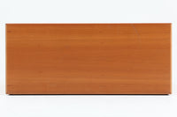 北欧より買い付けたmontana社製のユニットシェルフです。北欧デンマーク発祥のモダンデザインの傑作です。モンタナは、機能性と美しさを絶妙に融合させ、カスタマイズ可能な家具で知られています。その中でも、montanaのシェルフはその傑出したデザインと高品質な製造で世界中のデザイン愛好者に愛されています。木目が美しいチェリーウッドが使用されています。