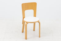 北欧より買い付けたアルヴァ・アアルトデザインNo66チェアです。非常にすっきりとしたフォルムで名作椅子ならではの風合いが感じられます。座面にはホワイトラミネートが使用されています。