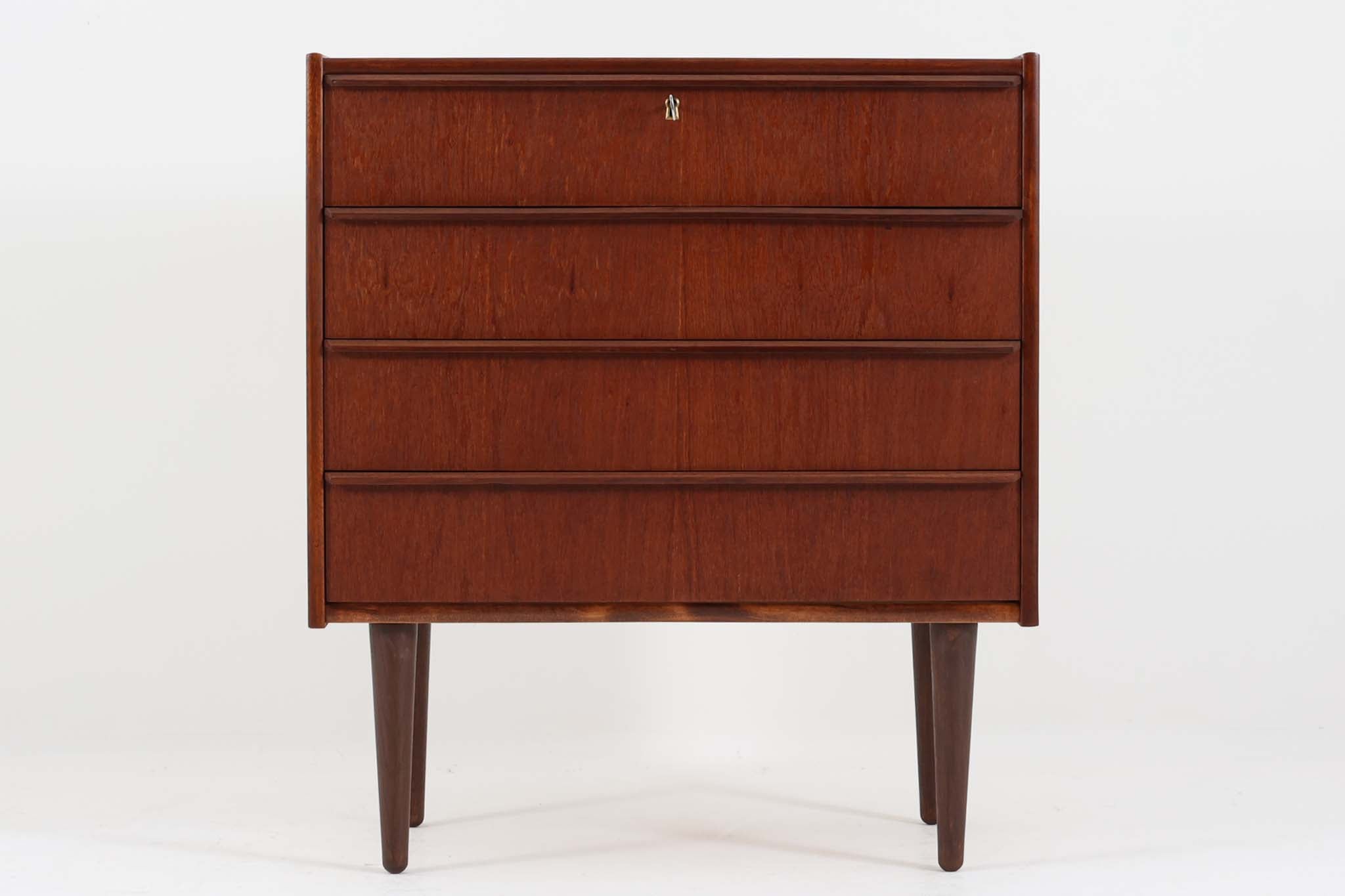 チェスト4段 チーク材 北欧家具ビンテージ デンマーク製 – CHLOROS