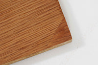 Borgemogensen(ボーエ・モーエンセン)によってデザインされたブックシェルフです。一見シンプルなフォルムですが、良質なオーク材が使用されており、FDB社によって細かい所まで丁寧に作成されています。リビングルームや書斎での本や装飾品の収納に最適です。