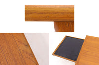 デンマークより買い付けたセンターテーブルです。コップなどを置ける拡張棚が付属しています。チーク材ならではの綺麗な木目の天板です。