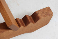 ハンス・J・ウェグナーデザイン、A.P.Stolen社によって作成された"AP71"です。こちらの工房は1976年に廃業しており、ビンテージ品でのみ入手可能な希少な商品です。背もたれの角度、ヘッドレストの高さを調整することができます。