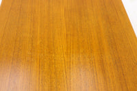 デンマークより買い付けたセンターテーブルです。ARREBOmOBLER社製のクオリティーの高い商品です。