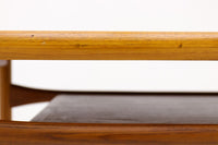 デンマークより買い付けたセンターテーブルです。ARREBOmOBLER社製のクオリティーの高い商品です。