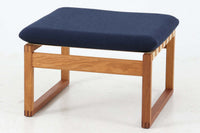 日本でも人気が高いボーエ・モーエンセンによる"model2254"の希少なオットマンです。現存する高級家具メーカーFredericia社製のしっかりとした造りを感じる事ができます。ハイバックチェアと合わせてご検討ください。