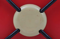 北欧より買い付けました。ArneJacobsenデザインの「Tチェア」です。正しく座れる様に子供用にデザインされています。現在は生産されていない為、ビンテージ品のみ入手可能です。子供用の希少なモデルです。