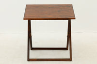 北欧より買い付けたサイドテーブルです。折り畳みテーブルが収納されているサイドテーブルです。現地でも中々見かけないデザインで、使い勝手も良さそうです。希少なローズウッド材が使用されています。