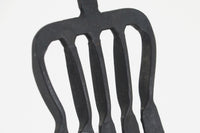 デンマークの古いフィッシャーマンスピアです。オブジェ用に作られたものか実際に実用されていたものかは不明です。ハンドメイドで作られた作品でウォールアートとして非常にユニークなお品です。