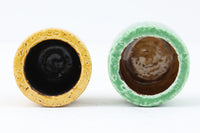 フィンランド人で彫刻家の父と、デンマーク人で陶芸家の母の元に育つGunnarNylundはデンマークで建築を学んだ後、Bing&Grondahl窯、スウェーデンRorstrand窯に就業し、多くの作品を生み出しています。彼の作品は独特な流線型と釉薬が特徴で世界中で重宝されています。