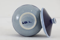 LisaLarsonのマチルダシリーズのシュガーポットです。彼女がデザインした数少ないテーブルウェアの製品です。ぼてっとした丸みのあるフォルムが愛らしい商品です。