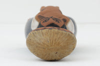 LisaLarsonのUNGARシリーズ。ラーソンの子供という意味のこのシリーズは、子供たちをモチーフにして作られた作品です。大きなネコを抱えて得意気な男の子と迷惑そうなネコの表情が面白い作品です。ほっこりと和んでしまう暖かみのある商品です。