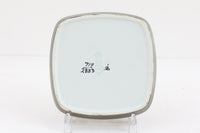 ロイヤルコペンハーゲン社製、NilsThorssonに絵付けされたBACAのトレイです。