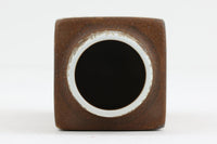 ロイヤルコペンハーゲン社製、BACAシリーズのフラワーベースです。