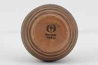 LisaLarsonのGranadaシリーズのフラワーベースです。丸みのある形が目を引くお品。オブジェとしてももちろんですが、実際に使用されるのをおすすめします。