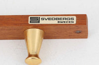 北欧より買い付けたSVEDBERGSのハンガーラックです。チーク材とゴールドカラーのフックがレトロデザインなお品物です。