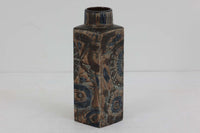 ロイヤルコペンハーゲン社製、BACAシリーズのフラワーベースです。