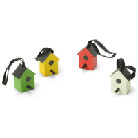 スウェーデン製の小さなバードハウスのオーナメントです。オーナメントとしてももちろんですが、キーホルダーやトートバッグに引っ掛けたりシェルフにかけたりなど色々な場所に使えそうです。そのまま置いてもかわいいお品です。