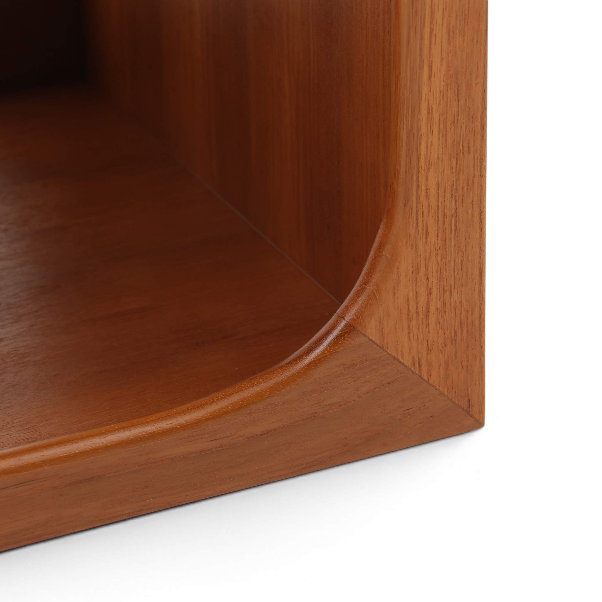 Stack Shelf 1.0 – CHLOROS