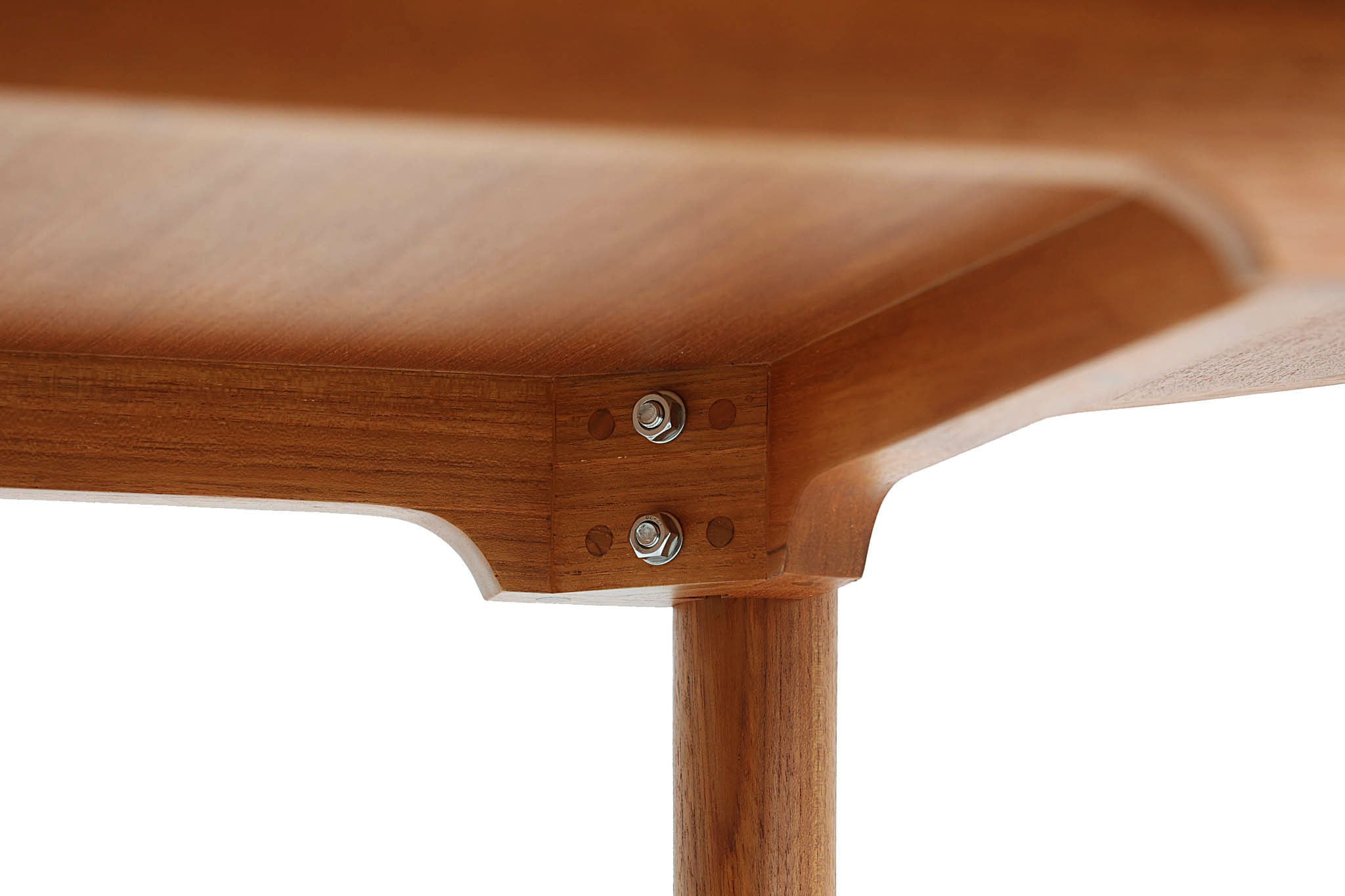 Foundation 円形ダイニングテーブル 115cm – CHLOROS