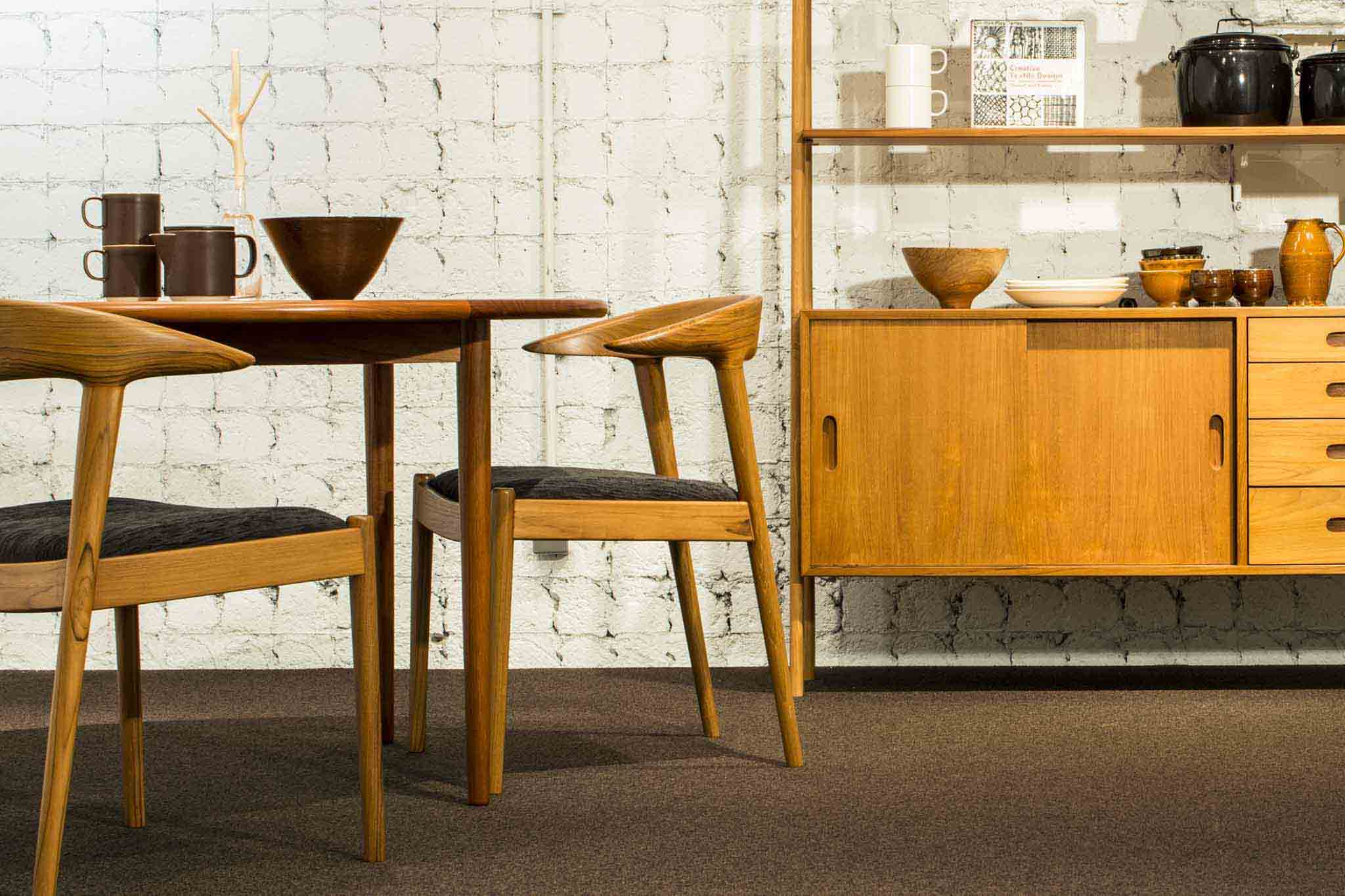 Foundation 円形ダイニングテーブル 115cm – CHLOROS