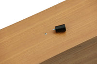 ナチュラルテイストのローボード120です。上質なチーク材を使用し、シンプルですがデザイン性の高いアイテムです。あえて余計な塗装をあまりせず、木本来の味わいを楽しめる作りになっています。取手には現在入手困難なローズウッド（現在はチーク材のローズウッドカラー塗装への仕様変更となっています）を使用し、コントラストの美しさが感じられる仕上がりになっています。通常安価な白木などが用いられる裏面や引き出しの内部にも全て上質なチーク材を使用しており高級感があります。 旧タイプから木材のグレードや、コードホールのステルス化などが変更になっています。