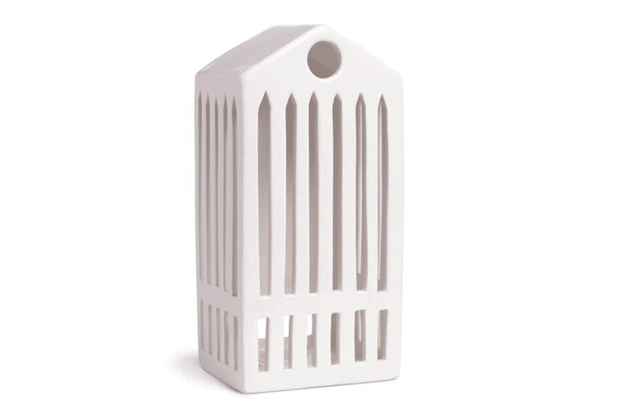 ケーラー社では、芸術性あふれる伝統の陶芸から最高の作風を選び、それを現代風にアレンジしています。そして時代を超越した表現で、幅広いアピール力を備えながらも個性的な味わい方ができるポテンシャルの高い陶磁器を生み出しています。ケーラーの名を冠した陶磁器は、ひとつひとつ熟練した職人の手で造られる、心のこもった陶磁器です。