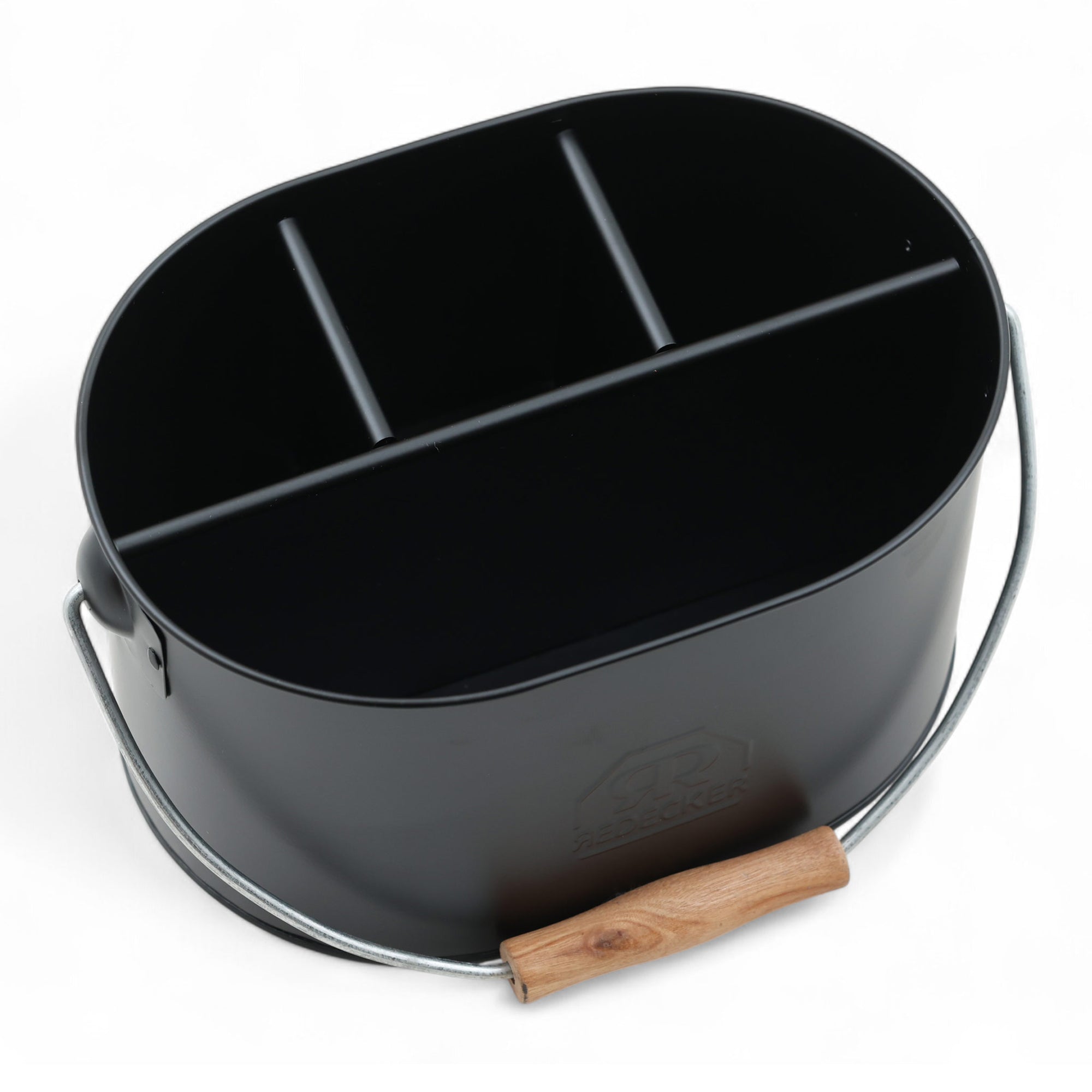 REDECKER（レデッカー）は、1935年にドイツ・フェルスマルトで創業された、天然素材を使用した高品質な生活道具を展開する老舗ブランドです。創業者フリーデル・レデッカー氏が視力を失ったことをきっかけに、手作業でブラシ製造を始めたことからスタートし、そのクラフトマンシップと品質へのこだわりは3世代にわたり継承されています。製品には天然木や植物繊維、動物毛などの自然素材が用いられ、環境に配慮したプラスチックフリーな暮らしを実現します。ナチュラルクリーニングやサステナブルなライフスタイルを志向する人々に人気があり、ドイツ製の確かな品質と伝統工芸品としての信頼性も評価されています。北欧風やミニマルな空間に調和する、美しく機能的なデザインも大きな魅力。REDECKERは、「クラフト」「デザイン」「品質」を大切にした、持続可能で丁寧な暮らしを支えるエコブランドとして、世界中で愛され続けています。