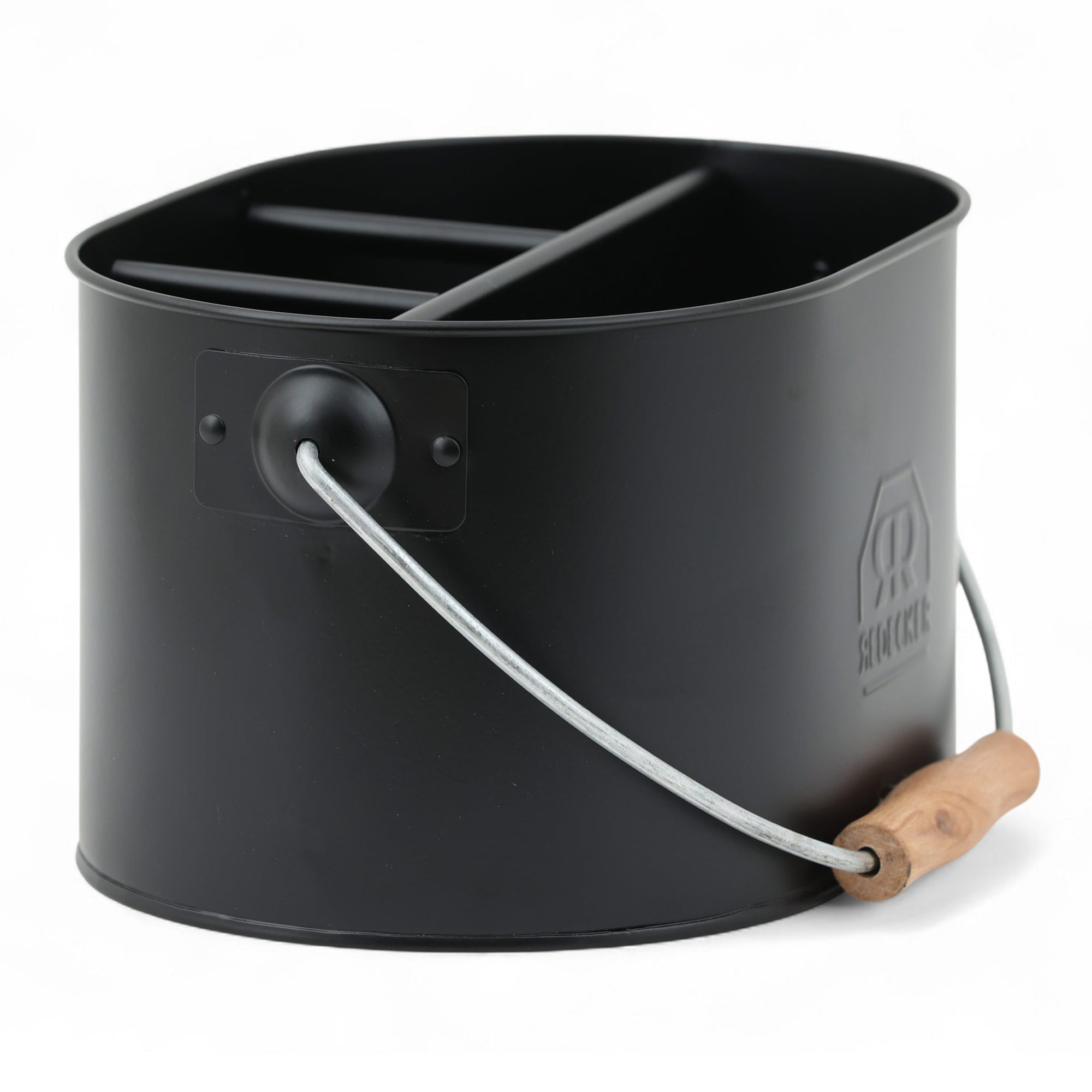 REDECKER（レデッカー）は、1935年にドイツ・フェルスマルトで創業された、天然素材を使用した高品質な生活道具を展開する老舗ブランドです。創業者フリーデル・レデッカー氏が視力を失ったことをきっかけに、手作業でブラシ製造を始めたことからスタートし、そのクラフトマンシップと品質へのこだわりは3世代にわたり継承されています。製品には天然木や植物繊維、動物毛などの自然素材が用いられ、環境に配慮したプラスチックフリーな暮らしを実現します。ナチュラルクリーニングやサステナブルなライフスタイルを志向する人々に人気があり、ドイツ製の確かな品質と伝統工芸品としての信頼性も評価されています。北欧風やミニマルな空間に調和する、美しく機能的なデザインも大きな魅力。REDECKERは、「クラフト」「デザイン」「品質」を大切にした、持続可能で丁寧な暮らしを支えるエコブランドとして、世界中で愛され続けています。