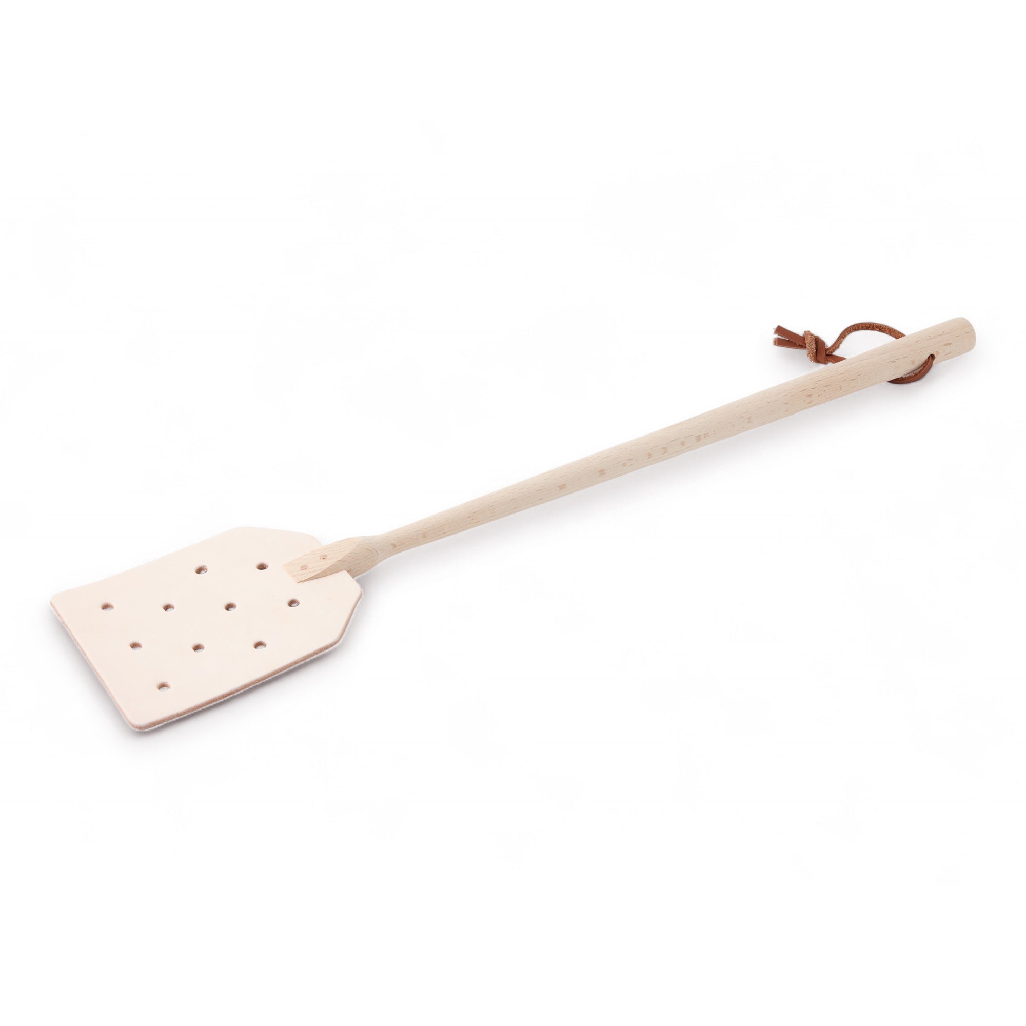 REDECKER（レデッカー）は、1935年にドイツ・フェルスマルトで創業された、天然素材を使用した高品質な生活道具を展開する老舗ブランドです。創業者フリーデル・レデッカー氏が視力を失ったことをきっかけに、手作業でブラシ製造を始めたことからスタートし、そのクラフトマンシップと品質へのこだわりは3世代にわたり継承されています。製品には天然木や植物繊維、動物毛などの自然素材が用いられ、環境に配慮したプラスチックフリーな暮らしを実現します。ナチュラルクリーニングやサステナブルなライフスタイルを志向する人々に人気があり、ドイツ製の確かな品質と伝統工芸品としての信頼性も評価されています。北欧風やミニマルな空間に調和する、美しく機能的なデザインも大きな魅力。REDECKERは、「クラフト」「デザイン」「品質」を大切にした、持続可能で丁寧な暮らしを支えるエコブランドとして、世界中で愛され続けています。