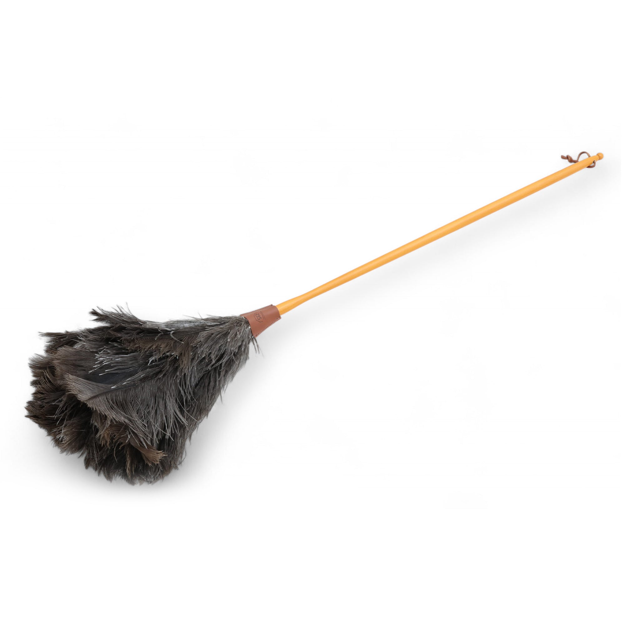 REDECKER（レデッカー）は、1935年にドイツ・フェルスマルトで創業された、天然素材を使用した高品質な生活道具を展開する老舗ブランドです。創業者フリーデル・レデッカー氏が視力を失ったことをきっかけに、手作業でブラシ製造を始めたことからスタートし、そのクラフトマンシップと品質へのこだわりは3世代にわたり継承されています。製品には天然木や植物繊維、動物毛などの自然素材が用いられ、環境に配慮したプラスチックフリーな暮らしを実現します。ナチュラルクリーニングやサステナブルなライフスタイルを志向する人々に人気があり、ドイツ製の確かな品質と伝統工芸品としての信頼性も評価されています。北欧風やミニマルな空間に調和する、美しく機能的なデザインも大きな魅力。REDECKERは、「クラフト」「デザイン」「品質」を大切にした、持続可能で丁寧な暮らしを支えるエコブランドとして、世界中で愛され続けています。