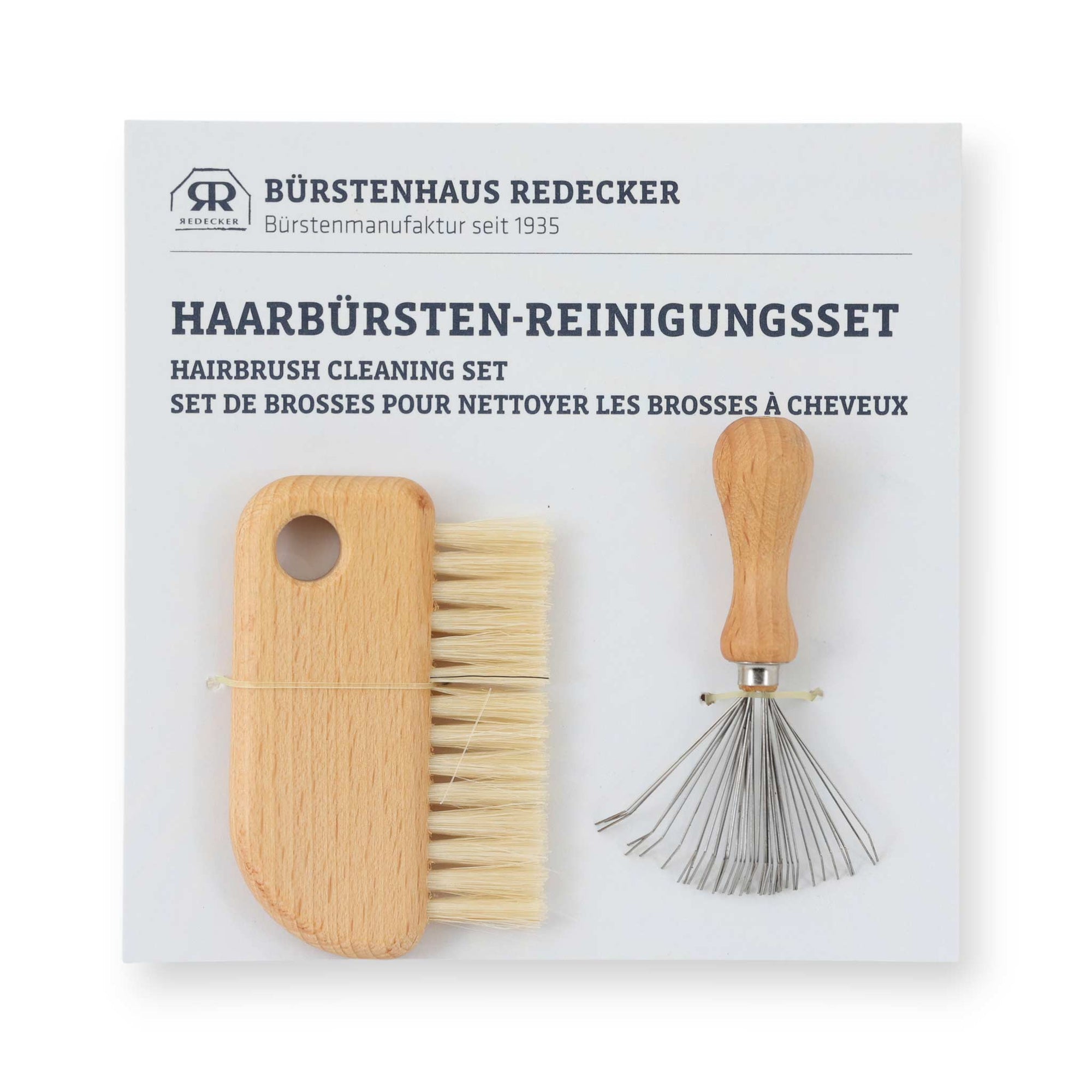 REDECKER（レデッカー）は、1935年にドイツ・フェルスマルトで創業された、天然素材を使用した高品質な生活道具を展開する老舗ブランドです。創業者フリーデル・レデッカー氏が視力を失ったことをきっかけに、手作業でブラシ製造を始めたことからスタートし、そのクラフトマンシップと品質へのこだわりは3世代にわたり継承されています。製品には天然木や植物繊維、動物毛などの自然素材が用いられ、環境に配慮したプラスチックフリーな暮らしを実現します。ナチュラルクリーニングやサステナブルなライフスタイルを志向する人々に人気があり、ドイツ製の確かな品質と伝統工芸品としての信頼性も評価されています。北欧風やミニマルな空間に調和する、美しく機能的なデザインも大きな魅力。REDECKERは、「クラフト」「デザイン」「品質」を大切にした、持続可能で丁寧な暮らしを支えるエコブランドとして、世界中で愛され続けています。