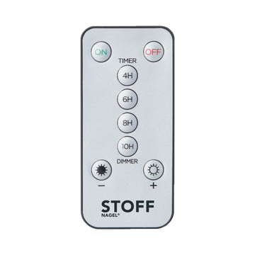 Stoff（ストッフ）は、デンマーク発のデザインブランドで、1960年代の名作「Stoff Nagel（ストッフ・ナゲル）」キャンドルホルダーの復刻から始まりました。建築家Werner Stoff（ヴェルナー・ストッフ）と、ドイツのHans Nagel（ハンス・ナゲル）によって生み出されたこのモジュール式キャンドルホルダーは、彫刻のような幾何学美と、自由な組み合わせによる創造性を兼ね備えたインテリアアートです。現在のStoffは、オリジナルの精神を受け継ぎながら、現代のライフスタイルに合う素材や仕上げを追加し、キャンドルホルダーだけでなくフラワーベースやボウル、ウォールハンガーなど洗練されたアイテムを展開。ミッドセンチュリーや北欧インテリアに調和し、空間に立体感と静謐な存在感を与えます。構築と装飾の境界を超えたStoffの作品は、機能性と造形美が共存する稀有なプロダクトです。
