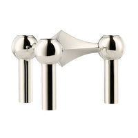 Stoff（ストッフ）は、デンマーク発のデザインブランドで、1960年代の名作「Stoff Nagel（ストッフ・ナゲル）」キャンドルホルダーの復刻から始まりました。建築家Werner Stoff（ヴェルナー・ストッフ）と、ドイツのHans Nagel（ハンス・ナゲル）によって生み出されたこのモジュール式キャンドルホルダーは、彫刻のような幾何学美と、自由な組み合わせによる創造性を兼ね備えたインテリアアートです。現在のStoffは、オリジナルの精神を受け継ぎながら、現代のライフスタイルに合う素材や仕上げを追加し、キャンドルホルダーだけでなくフラワーベースやボウル、ウォールハンガーなど洗練されたアイテムを展開。ミッドセンチュリーや北欧インテリアに調和し、空間に立体感と静謐な存在感を与えます。構築と装飾の境界を超えたStoffの作品は、機能性と造形美が共存する稀有なプロダクトです。