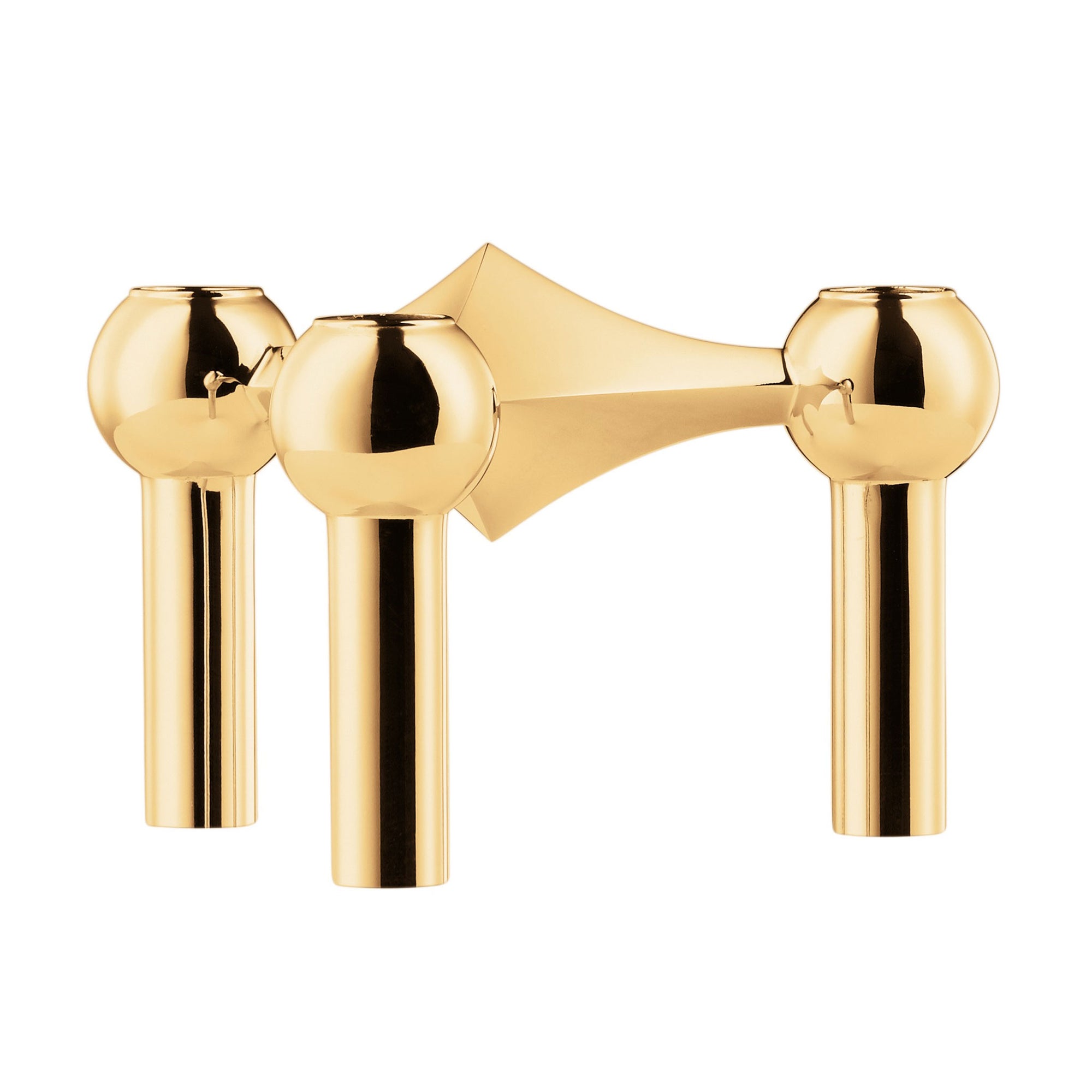 Stoff（ストッフ）は、デンマーク発のデザインブランドで、1960年代の名作「Stoff Nagel（ストッフ・ナゲル）」キャンドルホルダーの復刻から始まりました。建築家Werner Stoff（ヴェルナー・ストッフ）と、ドイツのHans Nagel（ハンス・ナゲル）によって生み出されたこのモジュール式キャンドルホルダーは、彫刻のような幾何学美と、自由な組み合わせによる創造性を兼ね備えたインテリアアートです。現在のStoffは、オリジナルの精神を受け継ぎながら、現代のライフスタイルに合う素材や仕上げを追加し、キャンドルホルダーだけでなくフラワーベースやボウル、ウォールハンガーなど洗練されたアイテムを展開。ミッドセンチュリーや北欧インテリアに調和し、空間に立体感と静謐な存在感を与えます。構築と装飾の境界を超えたStoffの作品は、機能性と造形美が共存する稀有なプロダクトです。