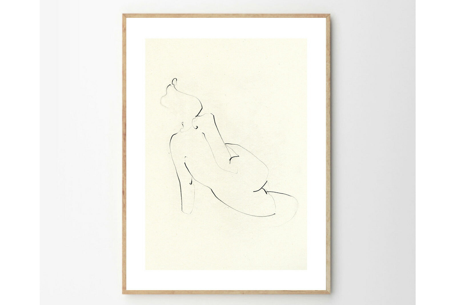 THEPOSTERCLUBは、コペンハーゲンを拠点とするオンラインストアで、主に厳選されたアートポスターを販売しています。主にスカンジナビアのライフスタイル、ファッション、インテリアデザイントレンドからインスピレーションを受け、モノクロから抽象画、エッジの利いた写真アートまで、多くのアーティストの作品を取り扱っています。また、無名有名問わず多くのデザイナーとのコラボレーションを積極的に行い、多くの作品を独占的に販売しているのも特徴的です。