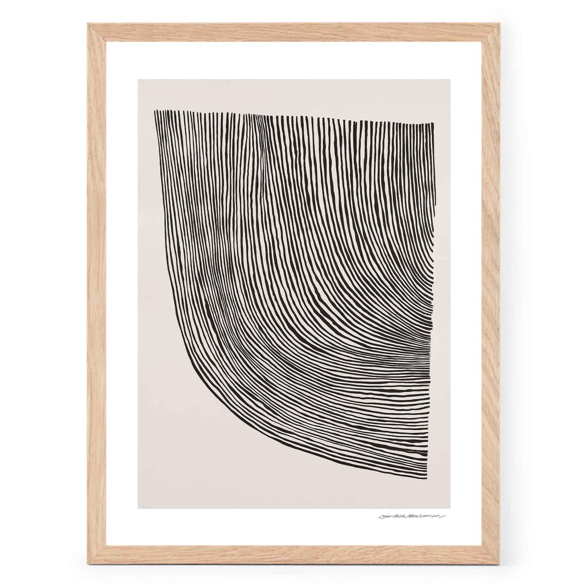 The Poster Club（ポスタークラブ）は、デンマーク・コペンハーゲンを拠点とするオンラインショップで、北欧デザインの高品質なポスターやアートプリントを専門に取り扱っています。新進気鋭の若手アーティストから世界的に活躍する作家まで、多彩なラインナップが魅力。北欧のライフスタイル、ファッション、インテリアデザインのトレンドを取り入れたミニマルで洗練された作品は、シンプルで上質な空間に自然と溶け込みます。ナチュラルインテリアや韓国風の部屋づくり、和モダンテイストにも調和し、アートを取り入れた暮らしを提案。世界中のインテリア雑誌やデザインメディアにも多数掲載されており、感度の高いユーザーからも厚い信頼を集めています。The Poster Clubは、アートプリントを通して日常に美とインスピレーションを届ける、北欧インテリア好きにおすすめのブランドです。